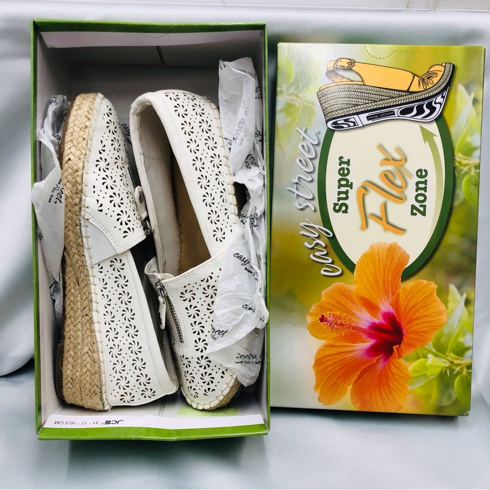 Easy Street Flex White Leather Espadrille Wedge Shoe